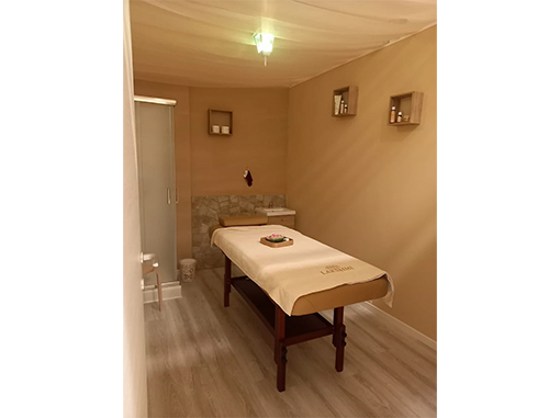 Dev� Genzano